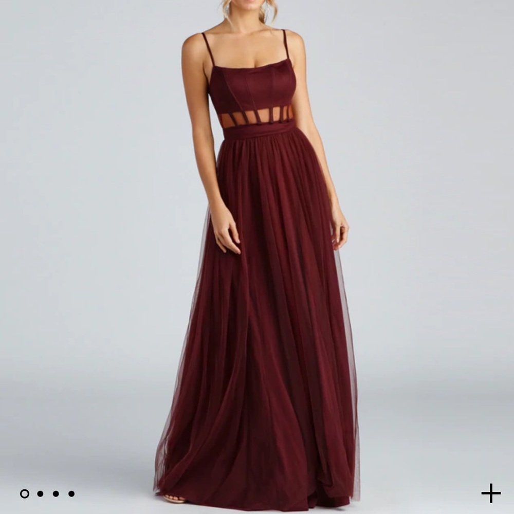 Windsor brand new prom dress